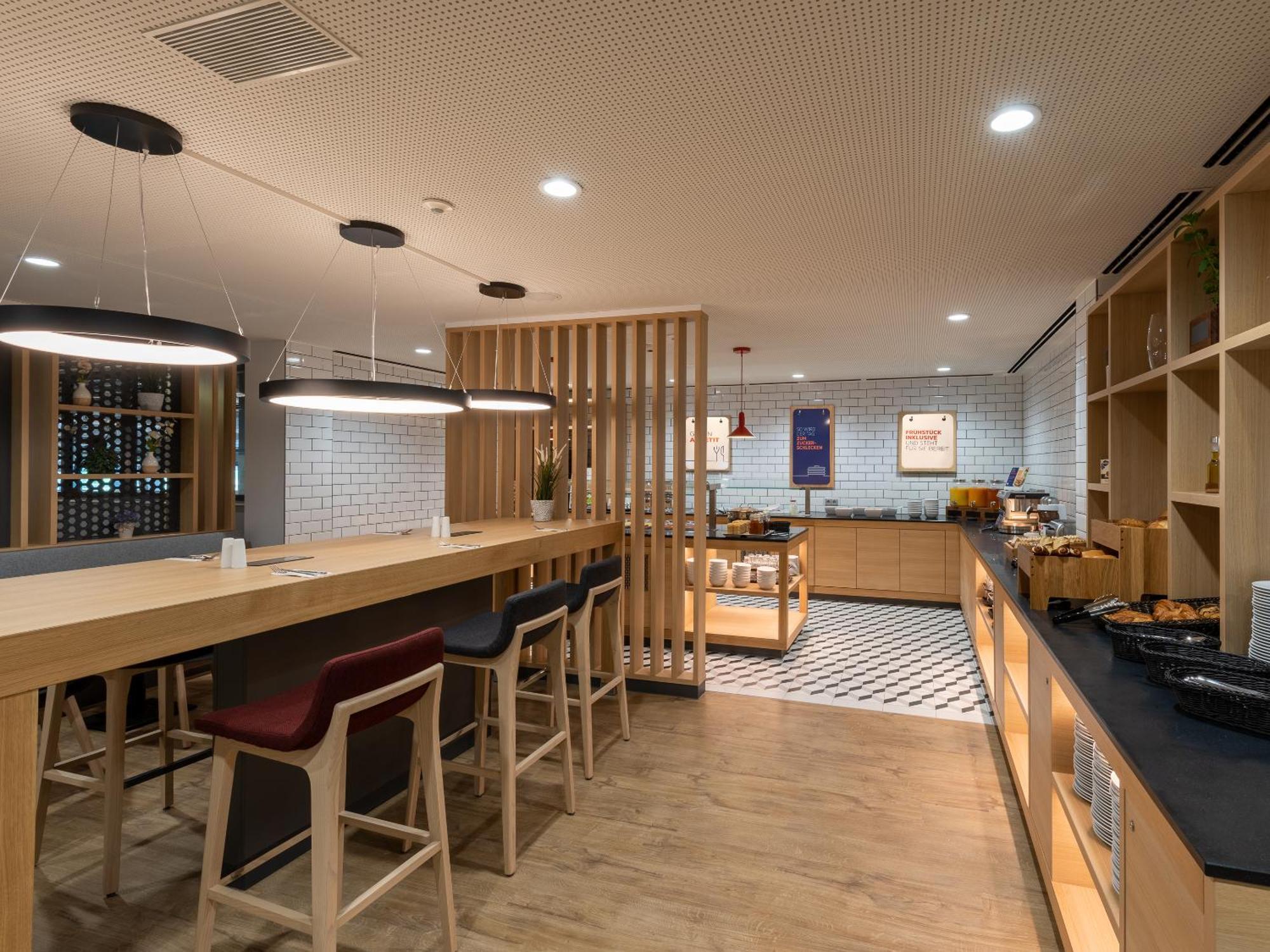 Holiday Inn Express - Hamburg South A7-As42 By Ihg Egestorf Exterior photo