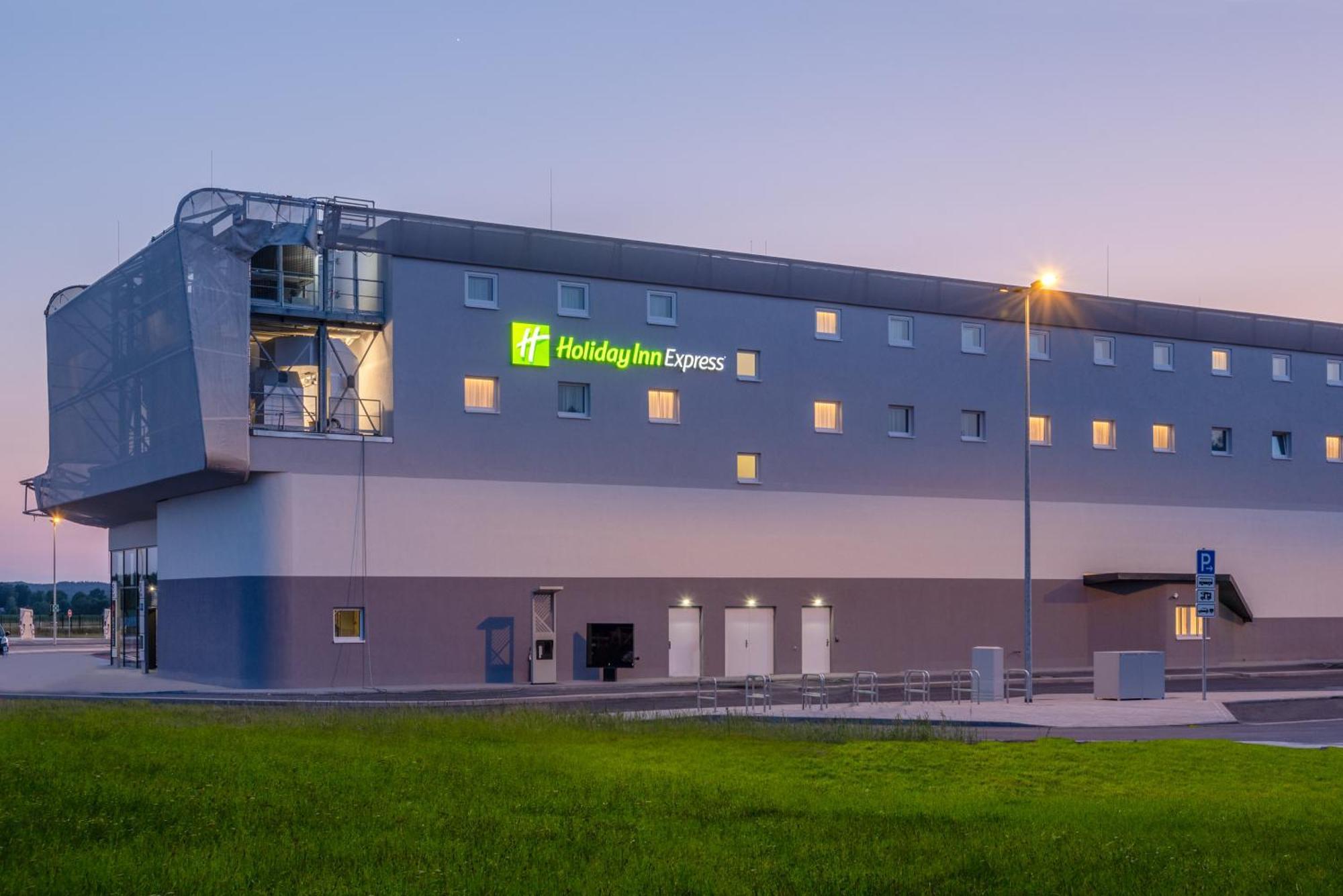 Holiday Inn Express - Hamburg South A7-As42 By Ihg Egestorf Exterior photo